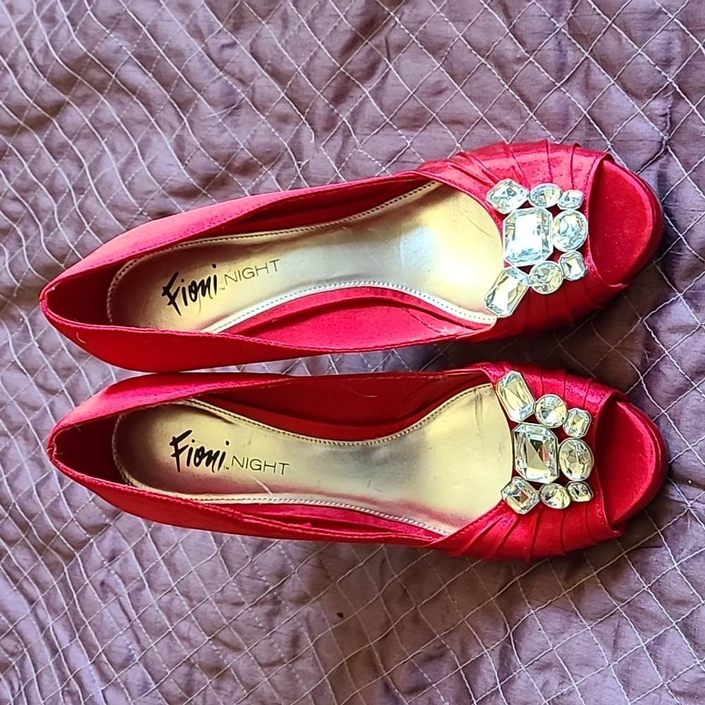 Fioni night red heels with crystals